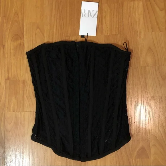 Lace corset top - Picture 2 of 8